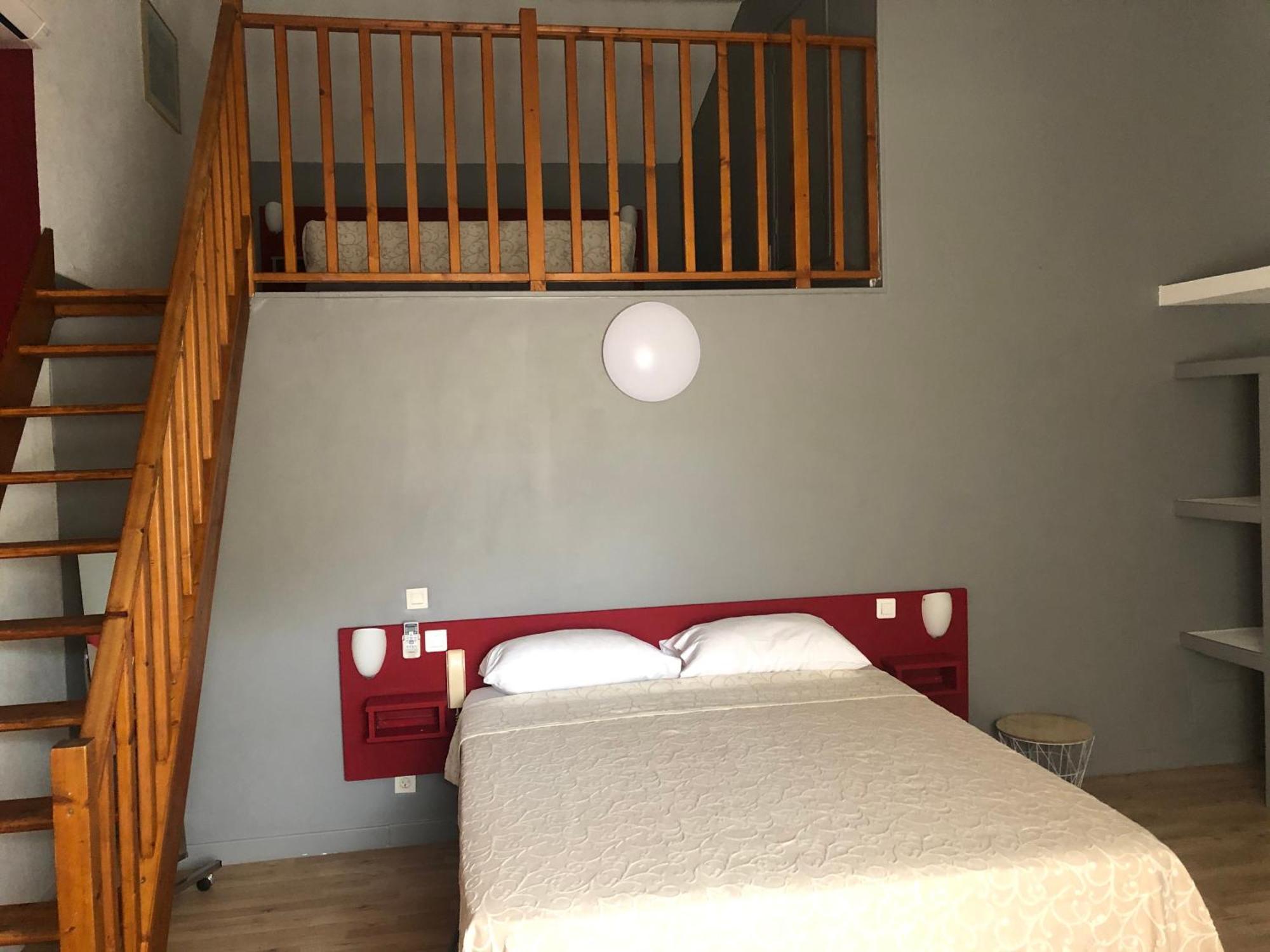 Hotel Aurelia Les Arcs-sur-Argens Exteriör bild